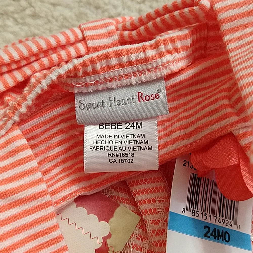 3/$33 NWT 2-pc Sweet Heart Rose Tunic and Capri Leggings 24M
